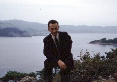 S0926 Gordon Bennett in japan